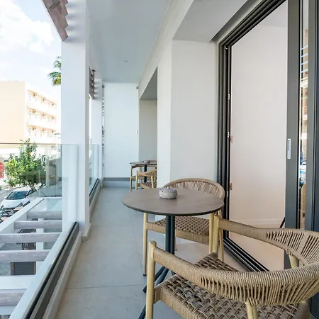 호텔 Porto Perla *