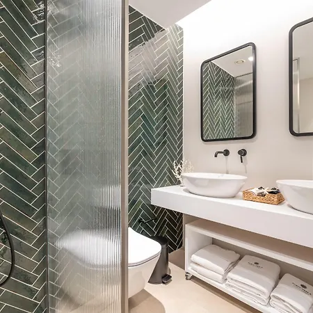 ホテル Porto Perla *