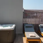 Ξενοδοχείο Porto Perla *
