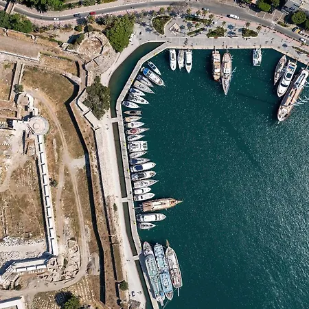Ξενοδοχείο Porto Perla *
